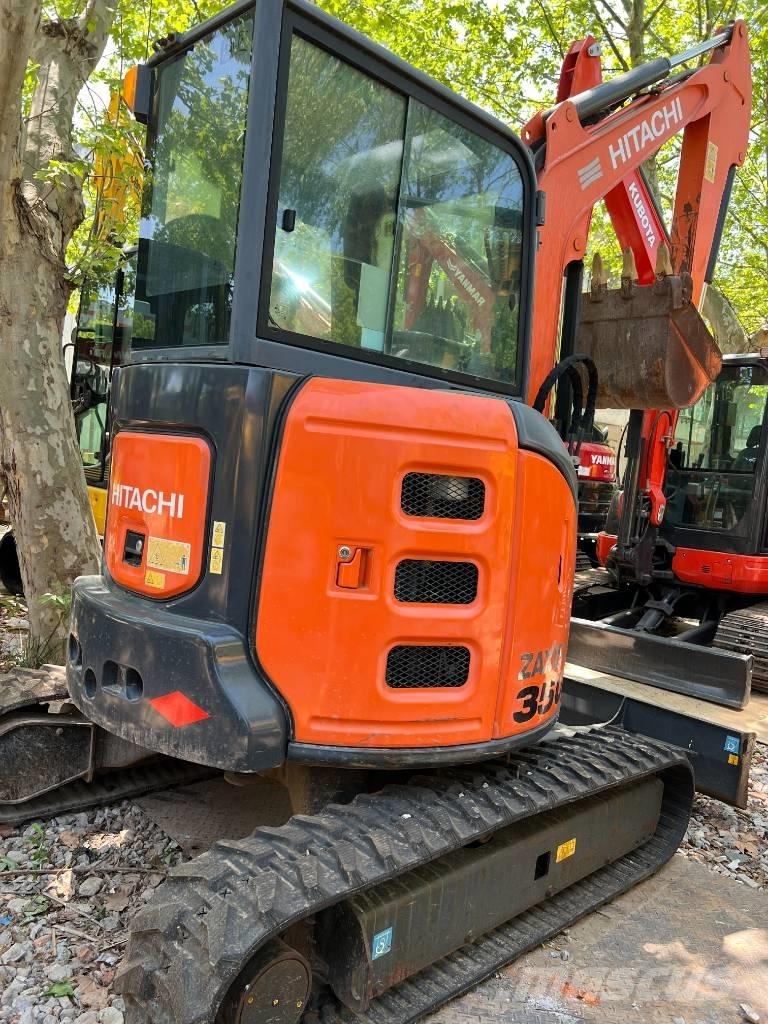 Hitachi ZX 35 U-5 ミニ油圧ショベル 7t以下（ミニユンボ・ミニディガー）