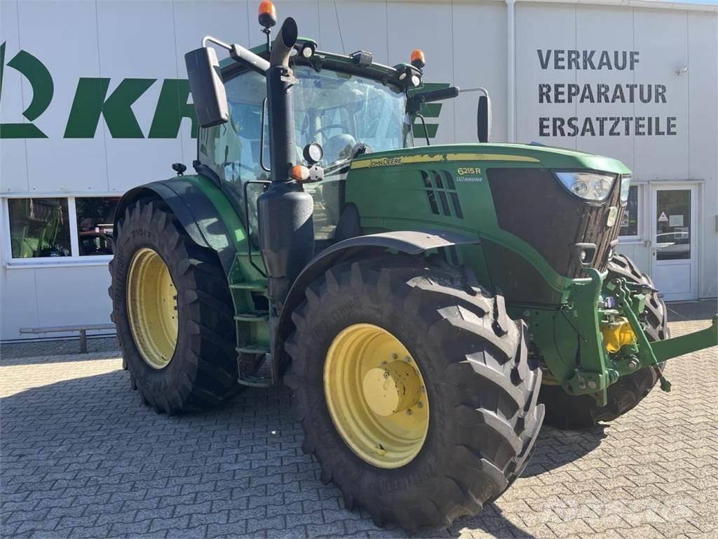 John Deere 6215R トラクター