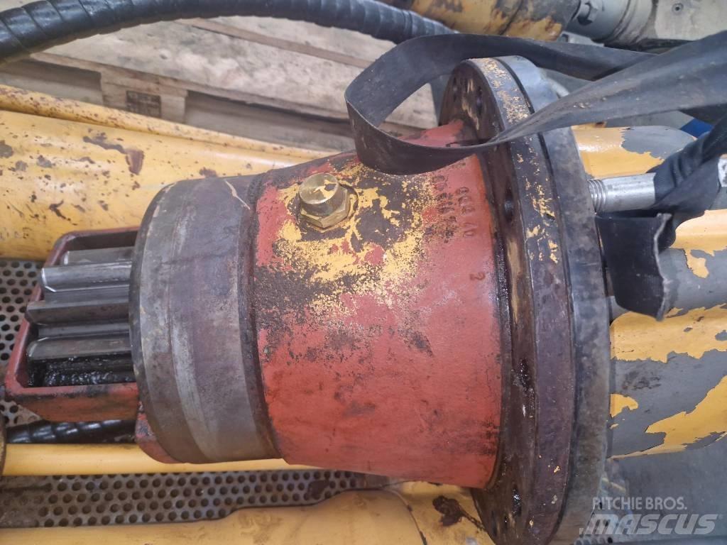 Liebherr SAT 300/213 油圧機