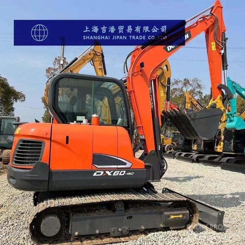 Doosan DX 60-9C ミニ油圧ショベル 7t以下（ミニユンボ・ミニディガー）