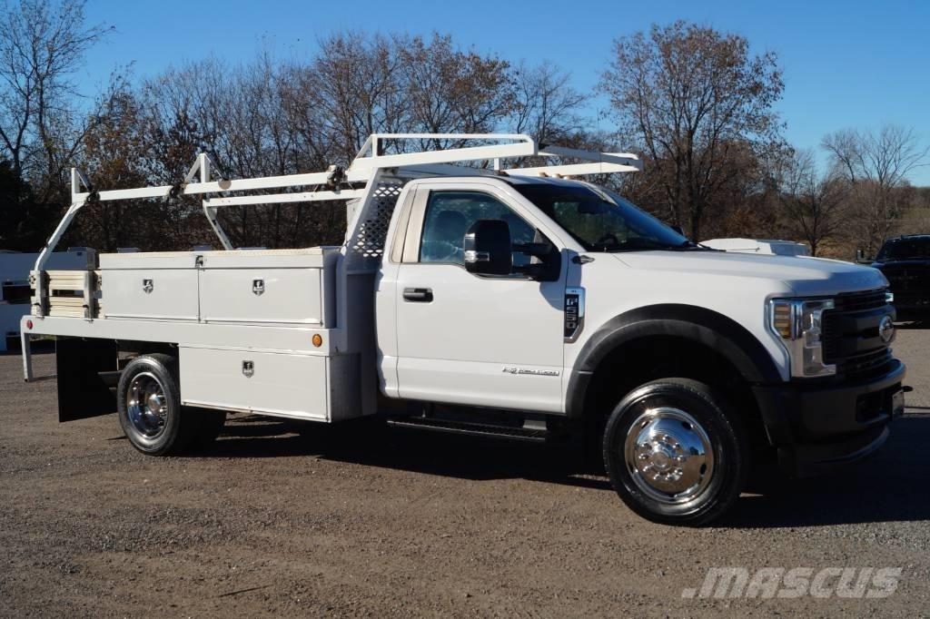 Ford F 550 XL SD 平ボディー