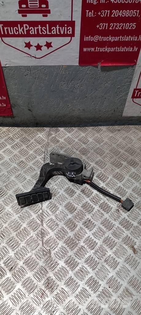Volvo FH 13   3980492 キャビン及び内装