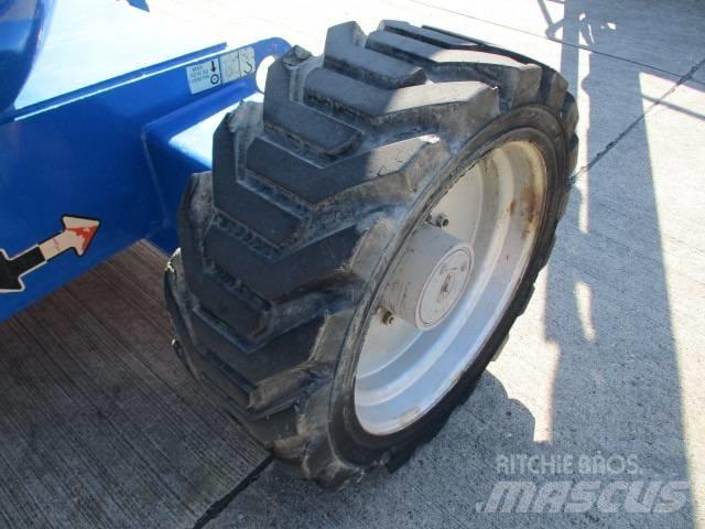 JLG 600 AJ (253) 小型自走式ブームリフト