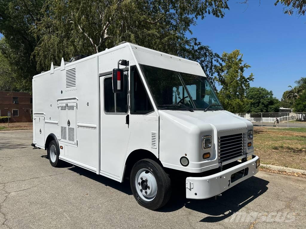  frieghtliner mt45 ピックアップ／ドロップサイド