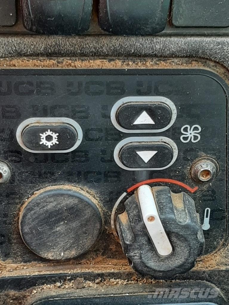 JCB 540-140 テレスコーピックハンドラー