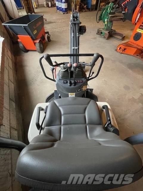 Schaeff TC10Z ミニ油圧ショベル 7t以下（ミニユンボ・ミニディガー）