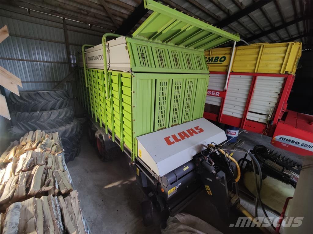 CLAAS Quantum 4700 セルフローディングトレーラー