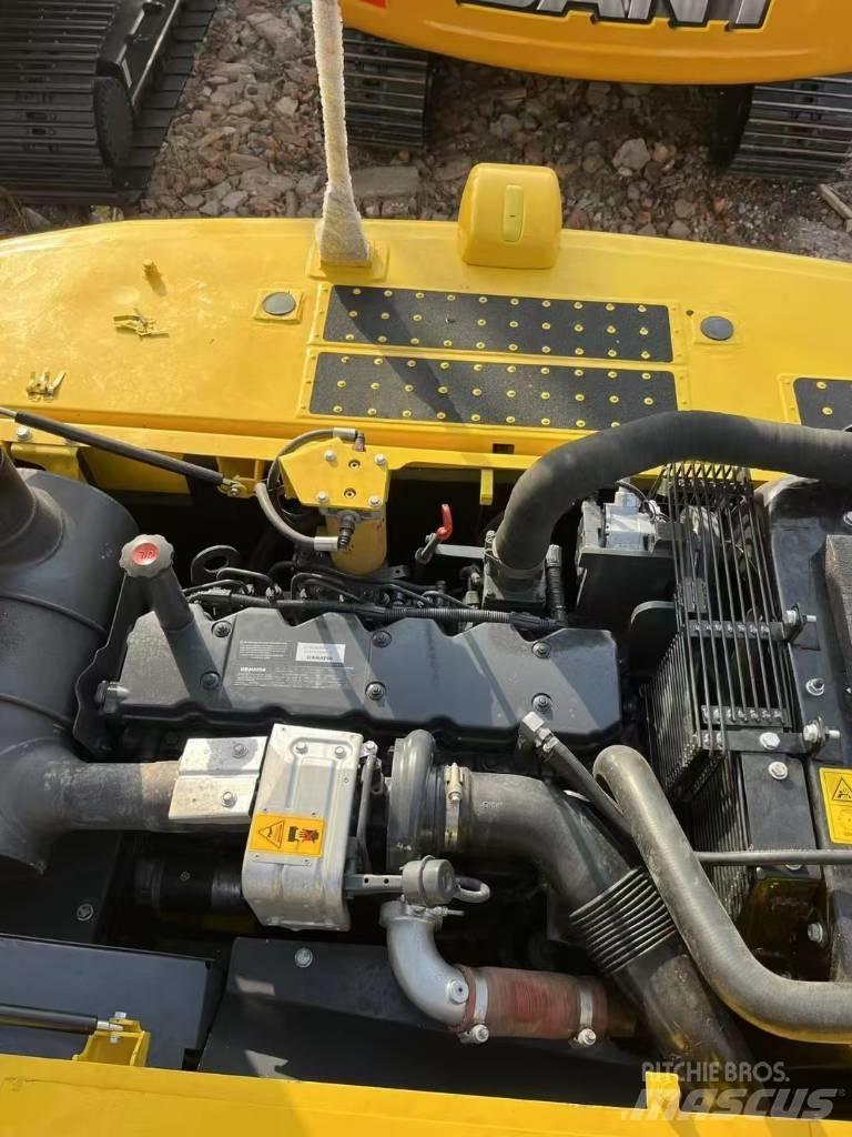 Komatsu 240-8 大型油圧ショベル12t以上（パワーショベル・ユンボ）