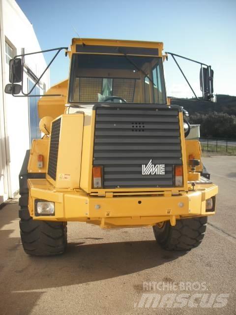 Volvo A 25 C   4x4 アーティキュレート式ダンプトラック