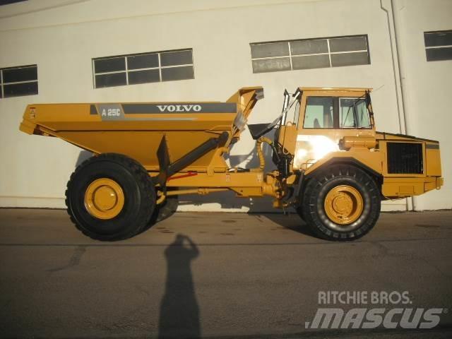 Volvo A 25 C   4x4 アーティキュレート式ダンプトラック