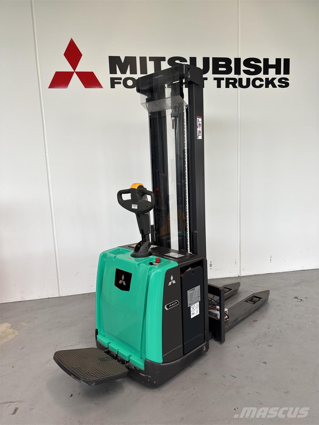 Mitsubishi SBV16P 自走式スタッカー