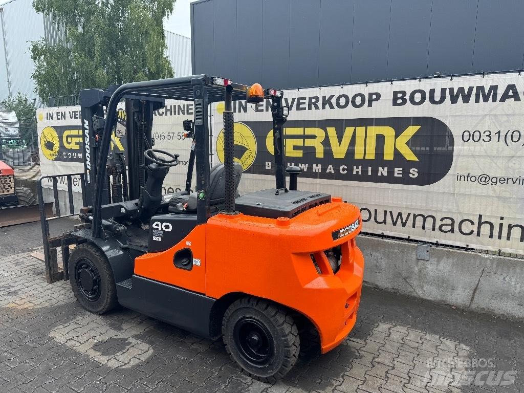 Doosan D 40 SC-7 ディーゼル・軽油