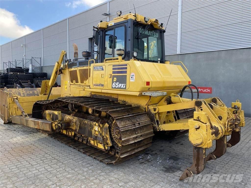 Komatsu D65PXI-18 ブルドーザー