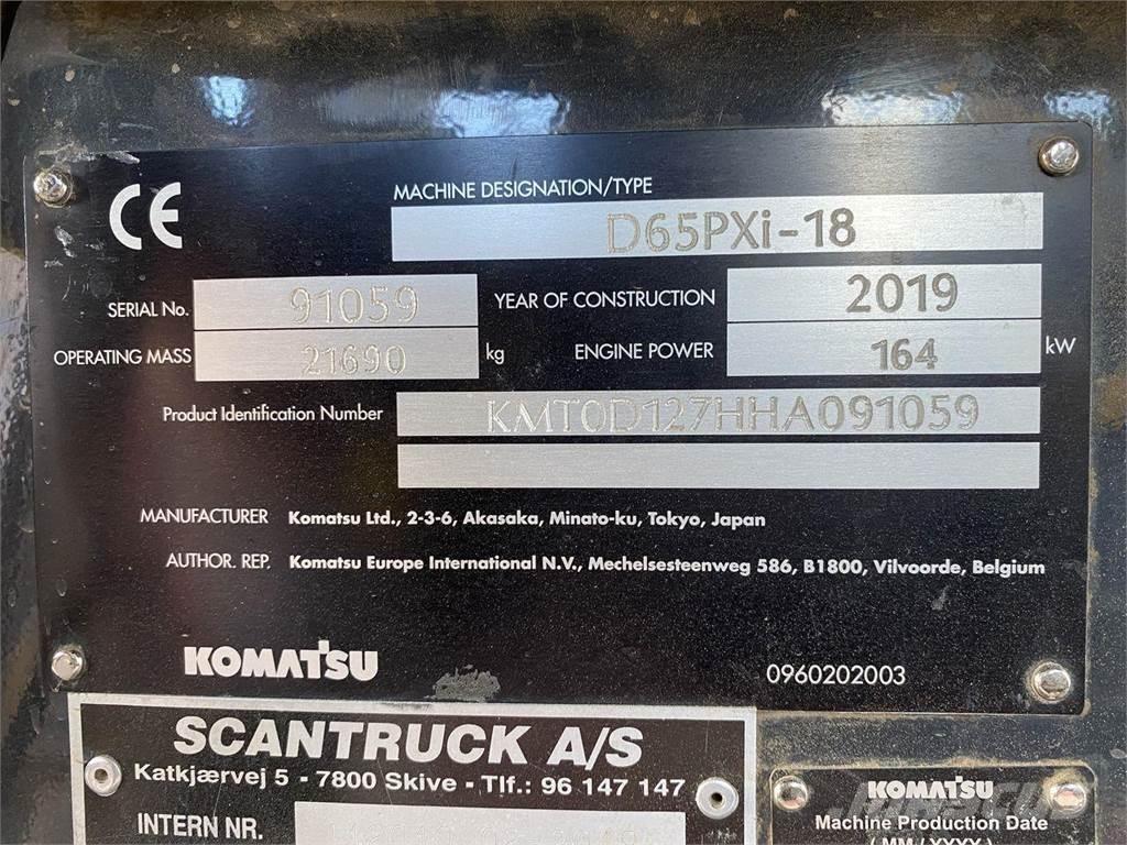 Komatsu D65PXI-18 ブルドーザー