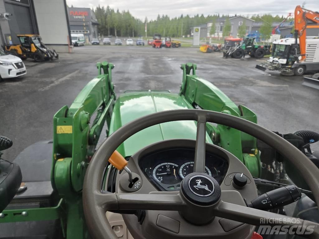 John Deere 6155R トラクター