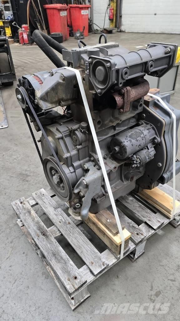 Deutz F2M1011 エンジン