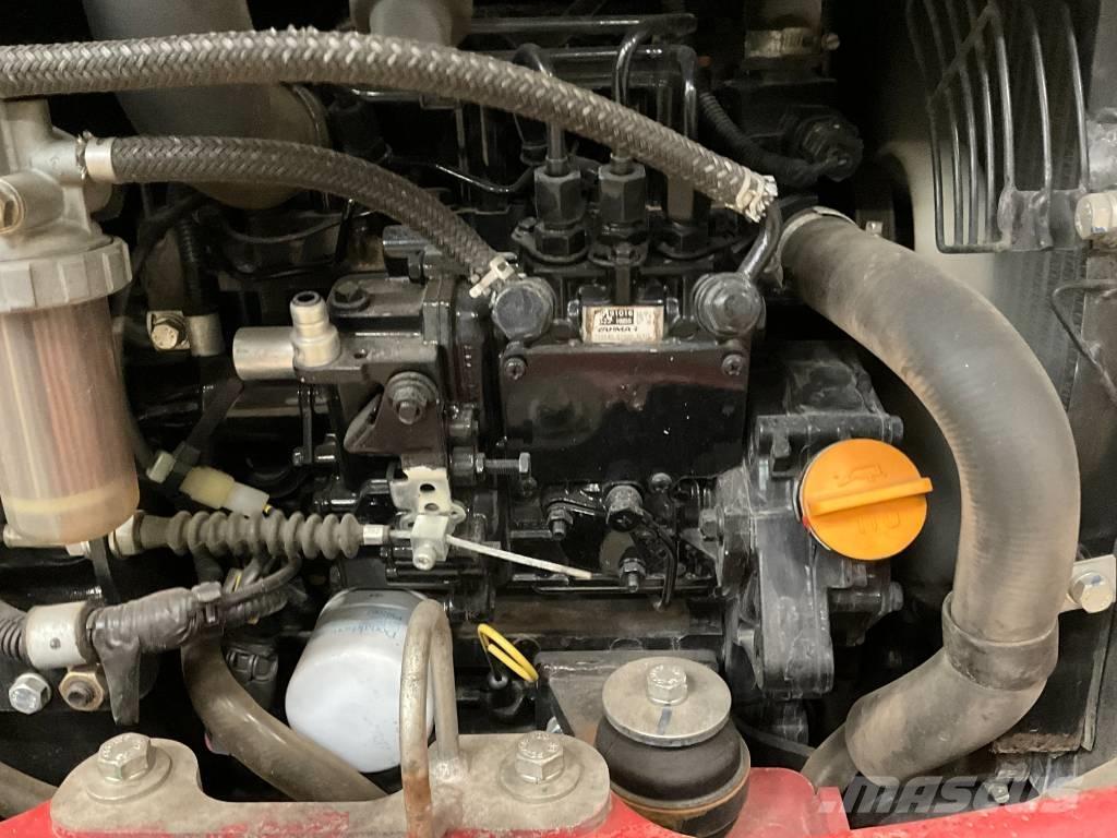 Takeuchi TB 216 ミニ油圧ショベル 7t以下（ミニユンボ・ミニディガー）