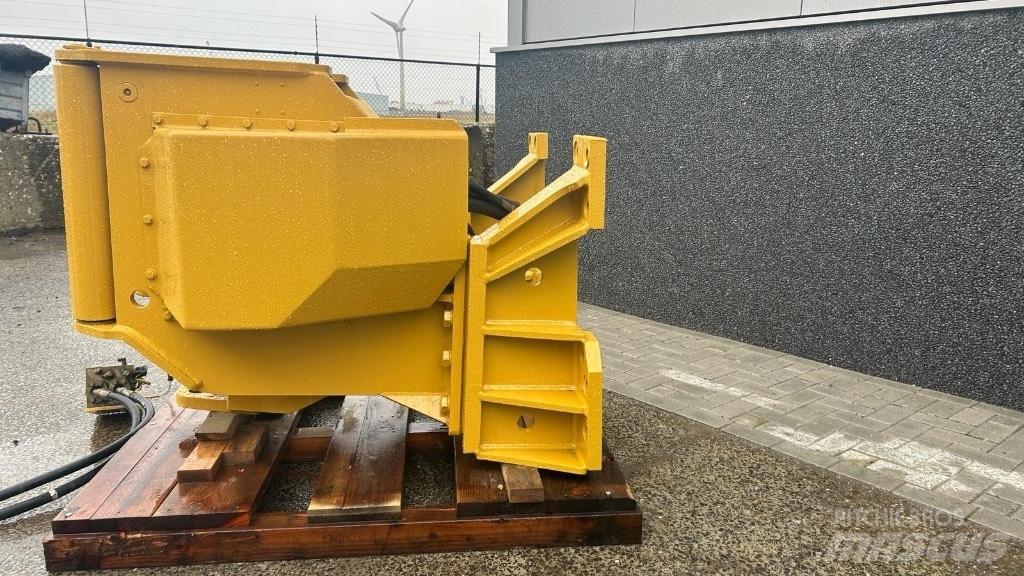 CAT D 7 G ウインチ