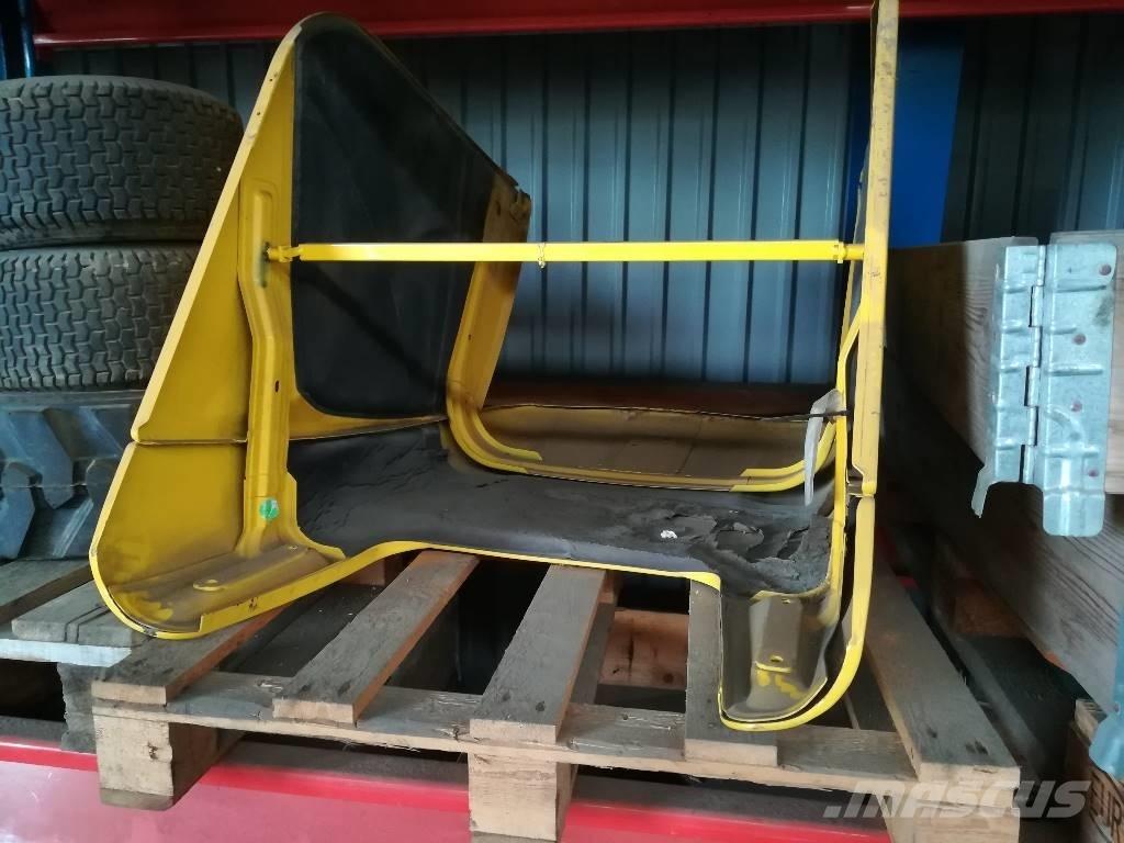 New Holland B 115 エンジン