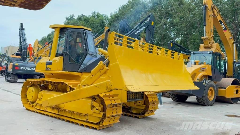 Komatsu D 65 PX-12 ブルドーザー