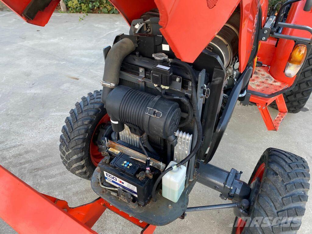 Kubota L1-382 トラクター