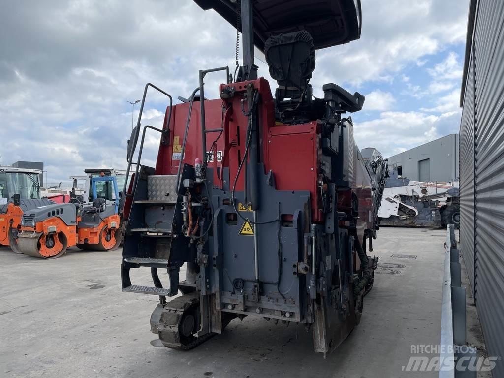 Wirtgen W 100 CFI アスファルトコールドミリングマシーン