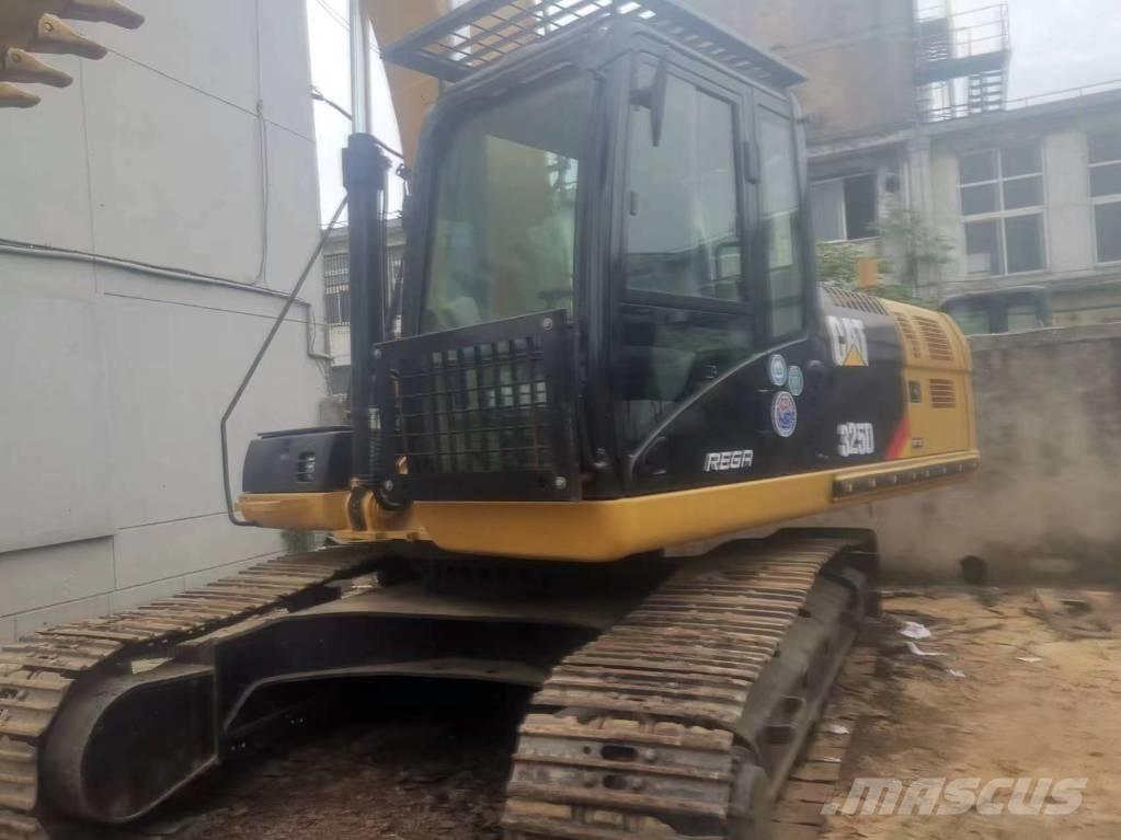 CAT 325 D 大型油圧ショベル12t以上（パワーショベル・ユンボ）