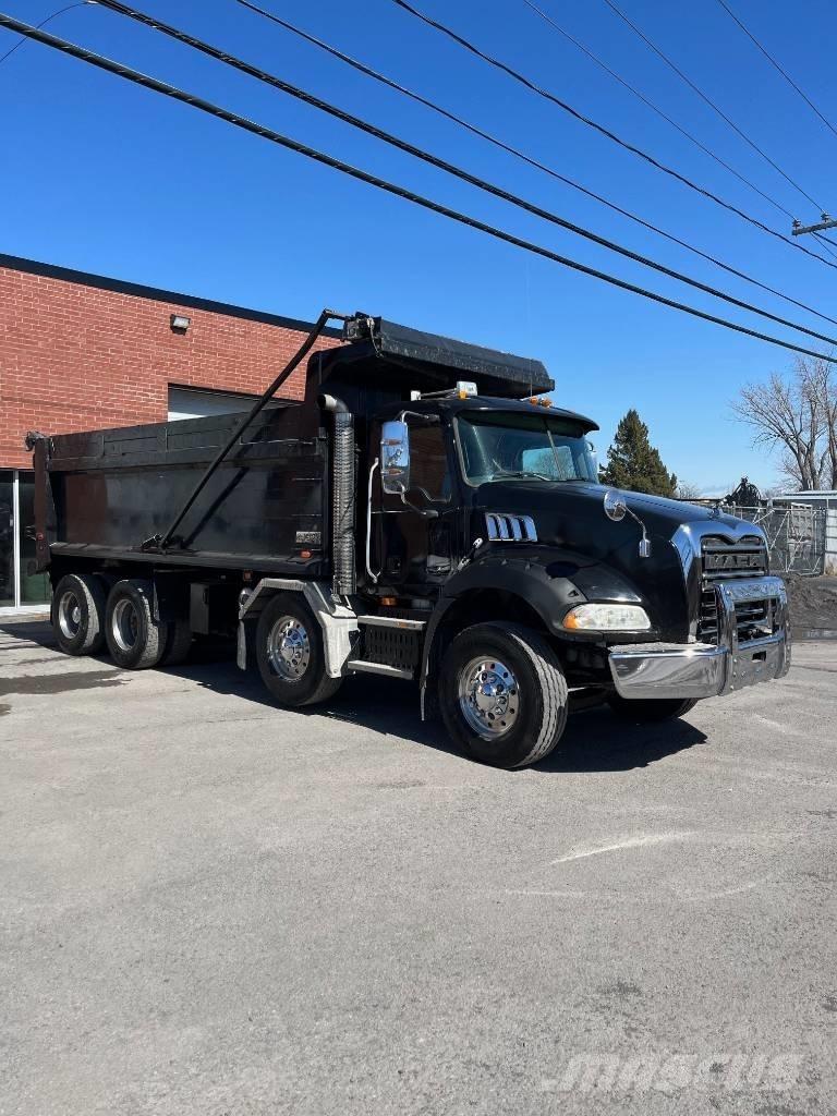 Mack GU813 ダンプ