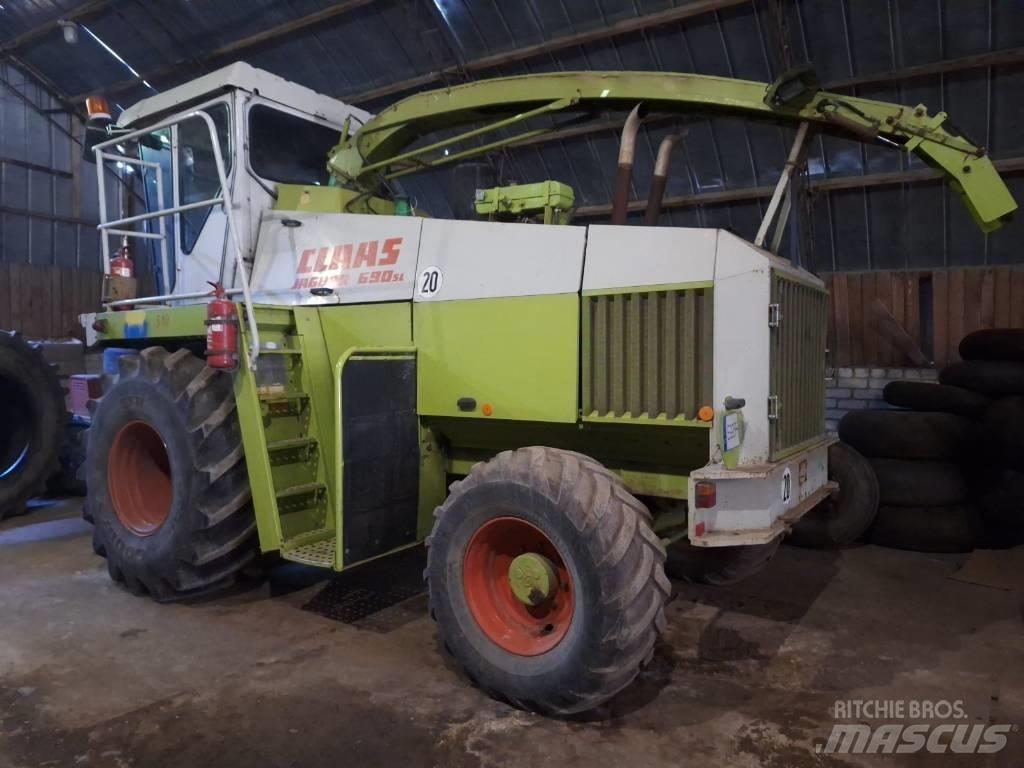 CLAAS Jaguar 690 自走式フォレージハーベスター