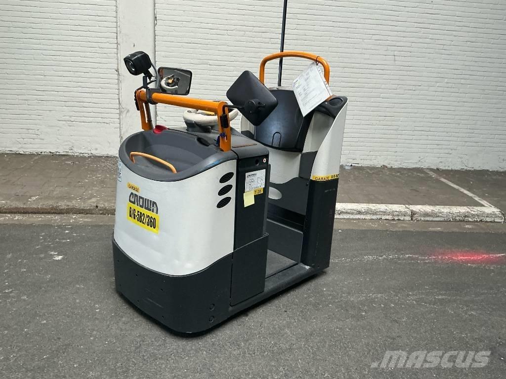 Crown TC 3000 トーイングトラック