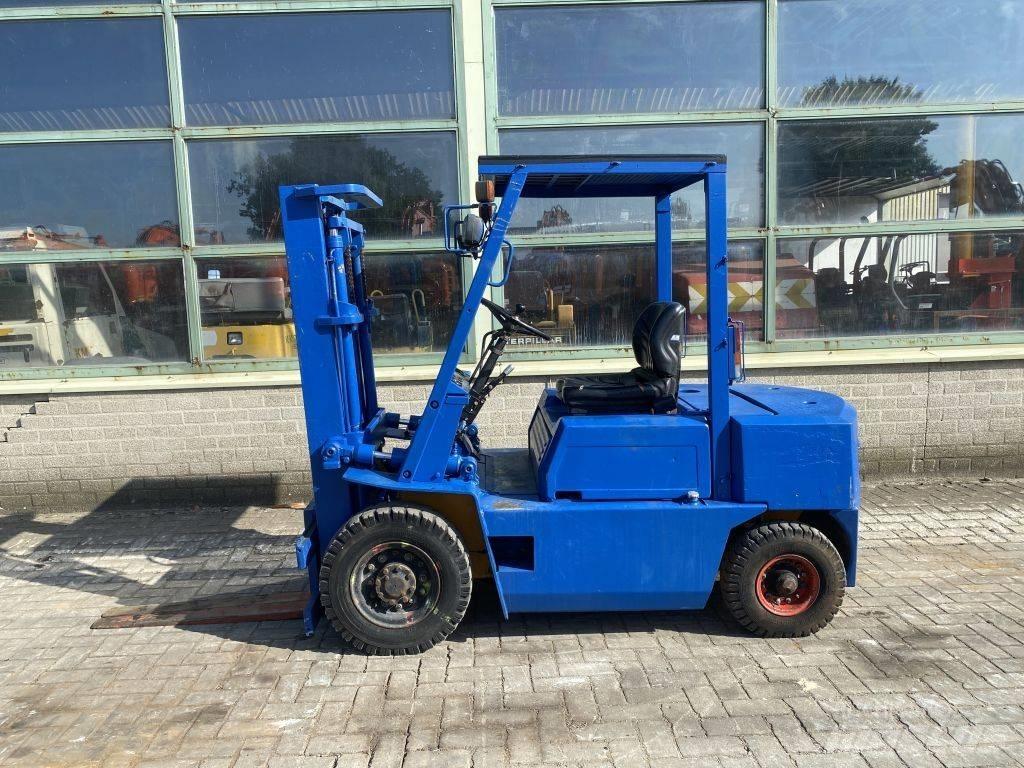 Komatsu FD 28-10 ディーゼル・軽油