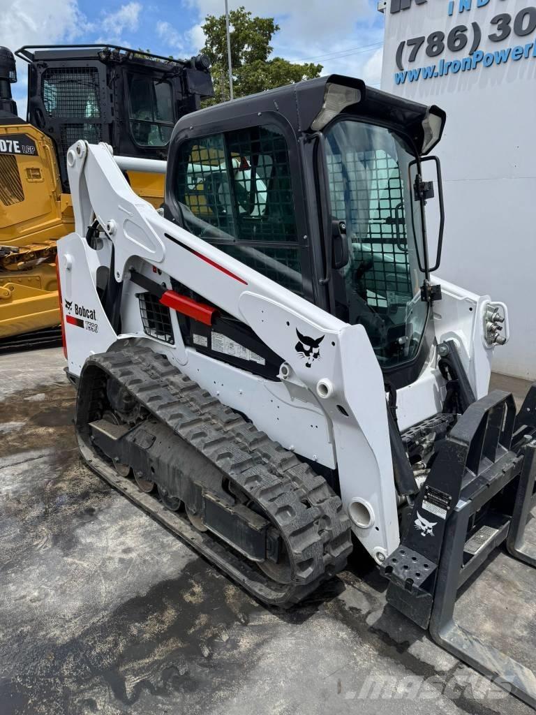 Bobcat T 590 スキッドステアローダー