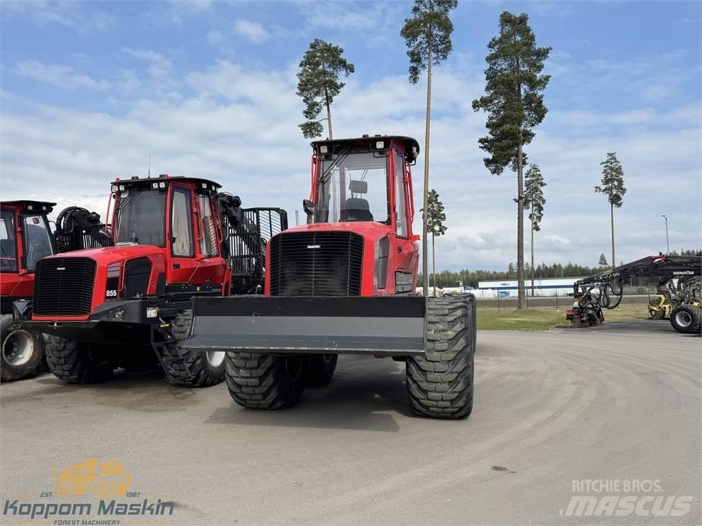 Komatsu 895 フォワーダー