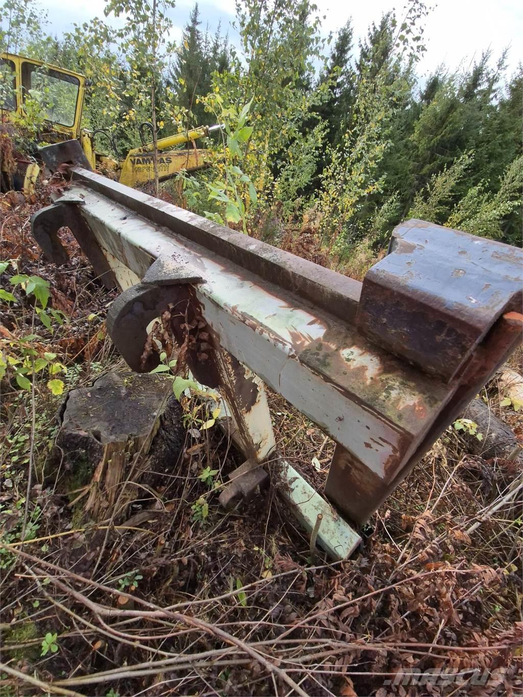 Volvo trukkipiikit フォーク