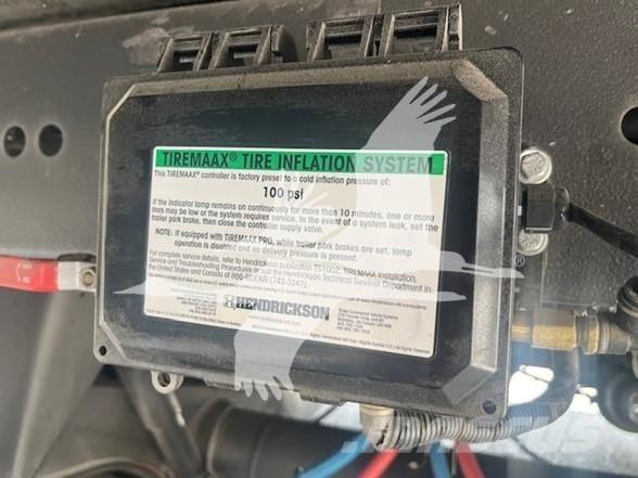 Vanguard VXP ボックスボディートレーラー
