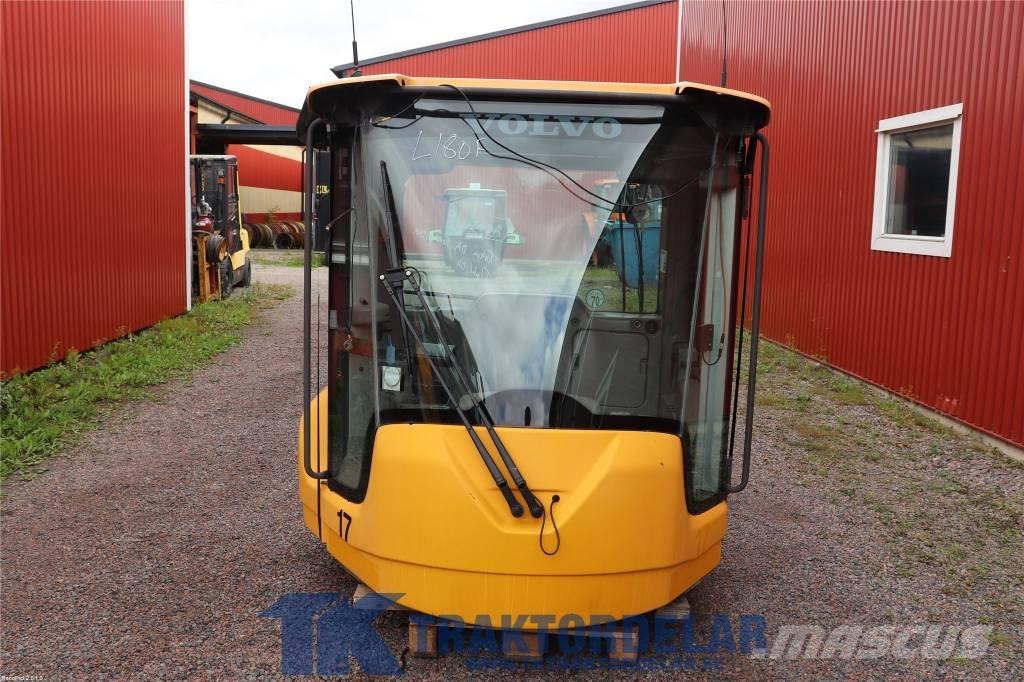 Volvo L 180 F キャビン及び内装