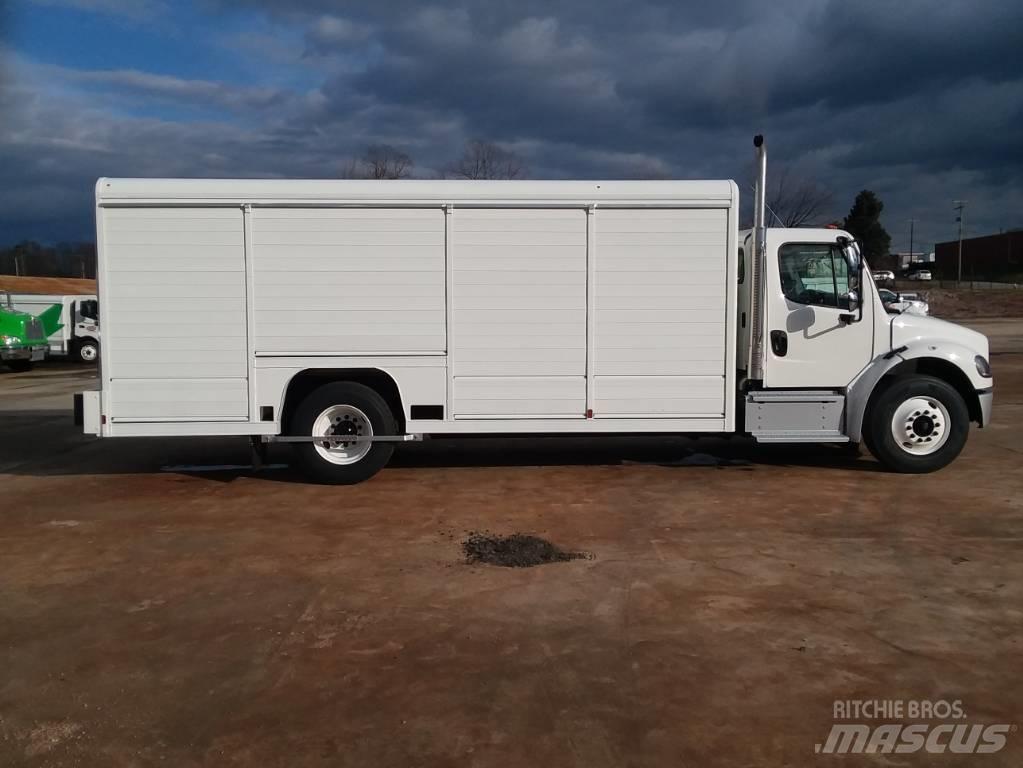 Freightliner M2 飲料運送車両