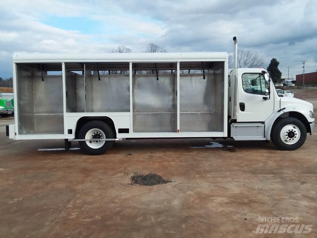 Freightliner M2 飲料運送車両