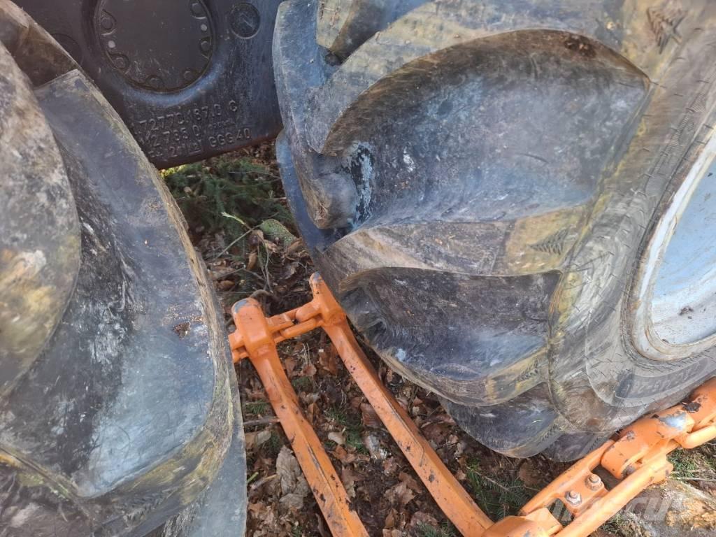 Komatsu 931.1 ハーベスター