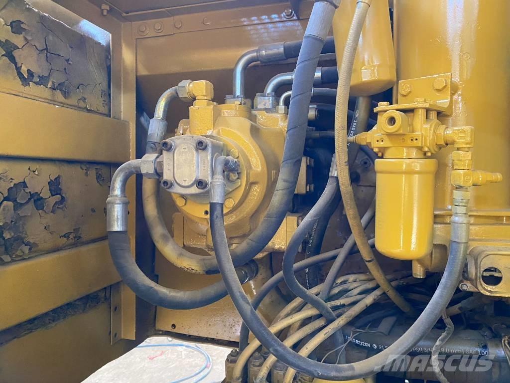 CAT 320 B 大型油圧ショベル12t以上（パワーショベル・ユンボ）