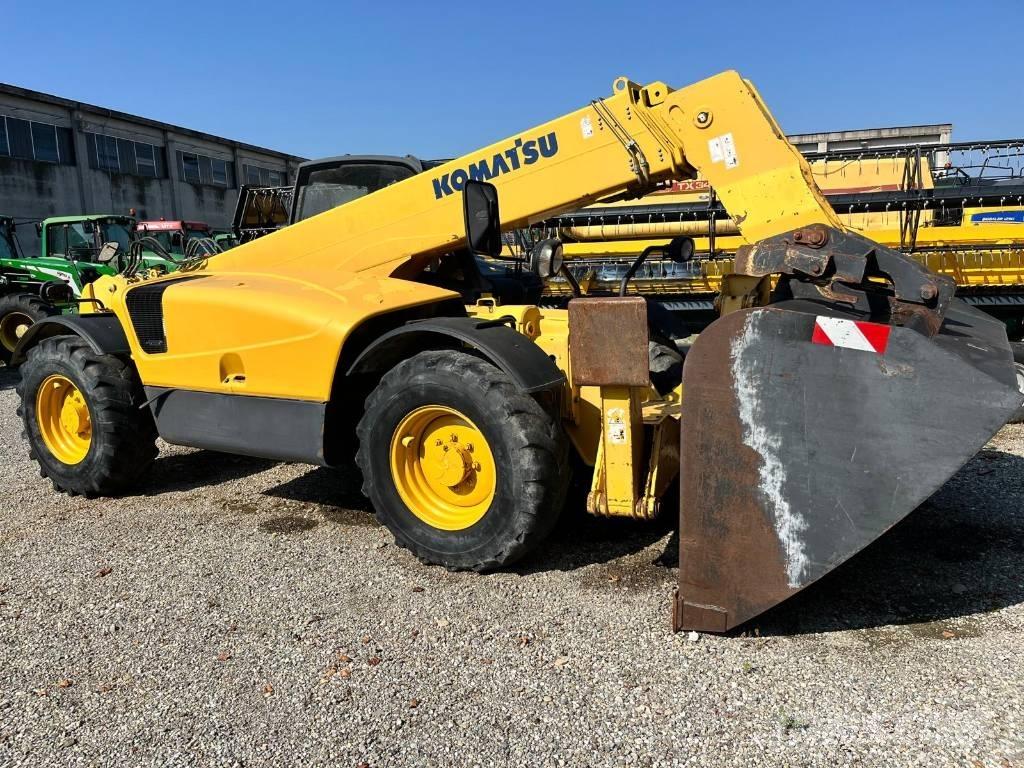 Komatsu WH 713 テレスコーピックハンドラー