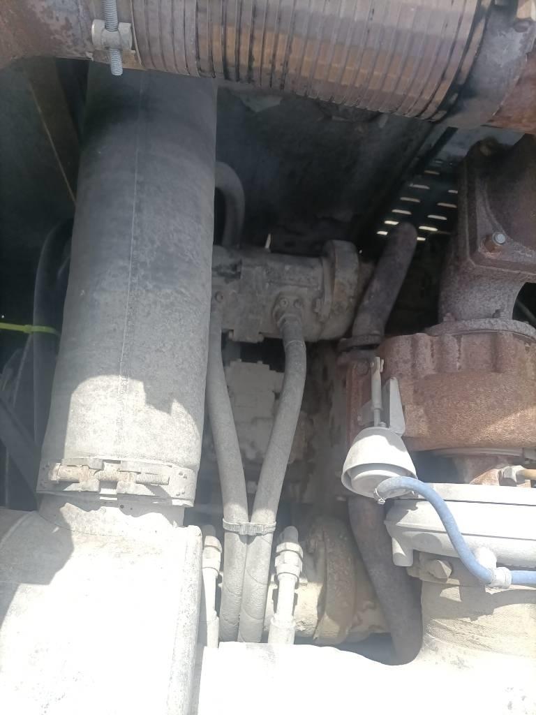 Extec C12 自走式クラッシャー