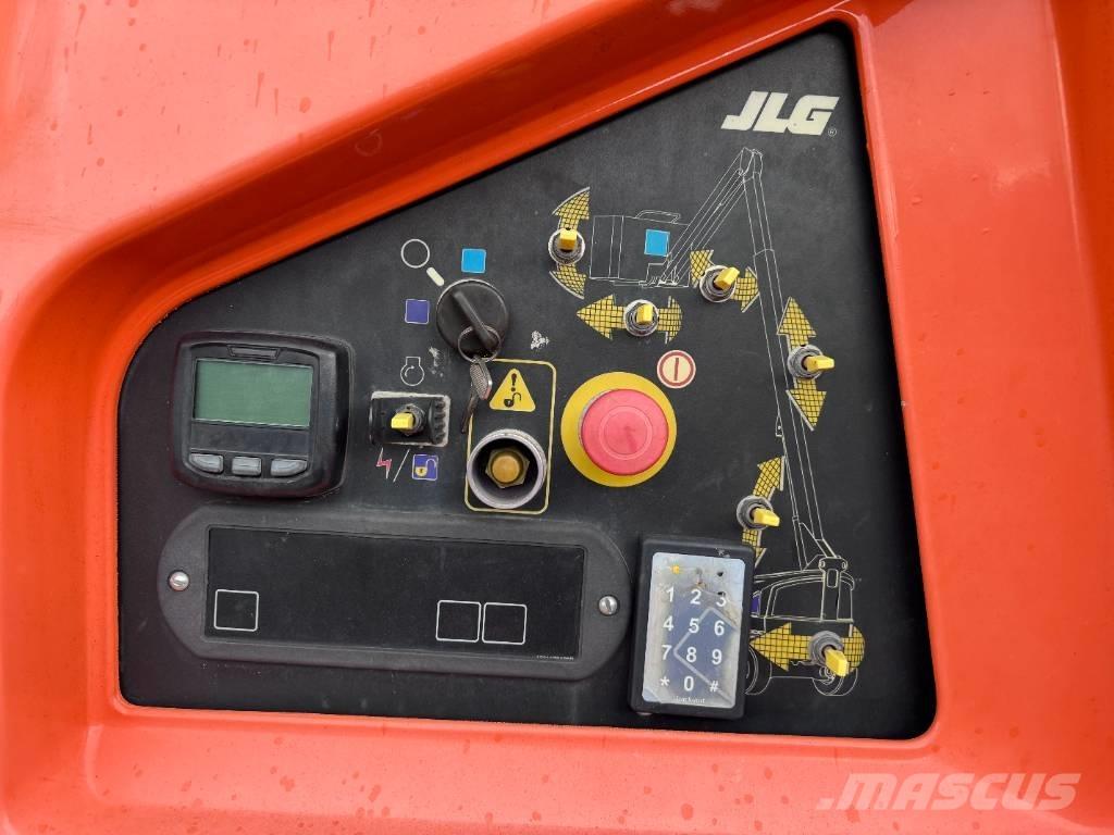 JLG 460 SJ ブームリフト　直伸型