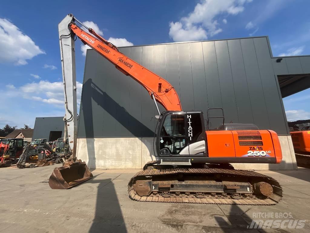 Hitachi ZX 250 LC-6 大型油圧ショベル12t以上（パワーショベル・ユンボ）