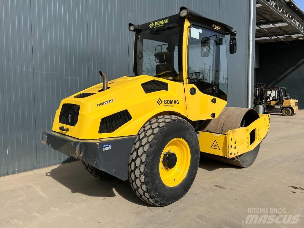 Bomag BW177D-5 振動ローラ