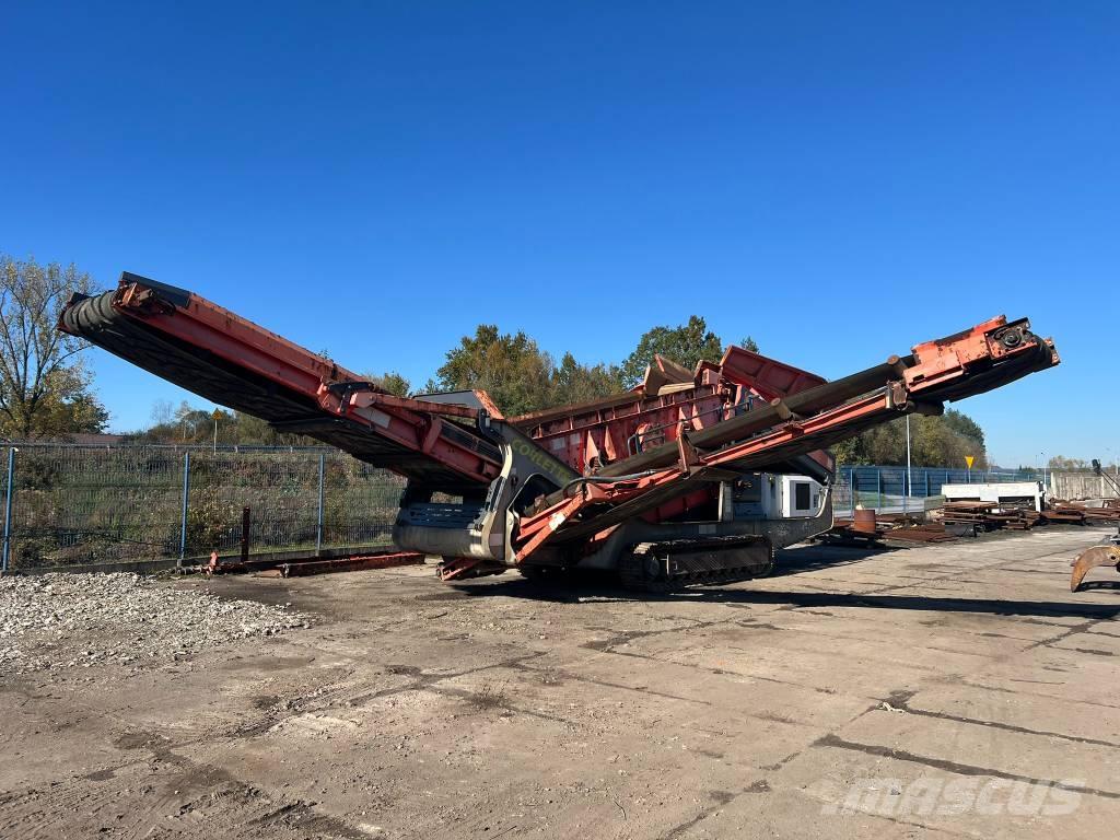 Sandvik QE 340 自走式スクリーン