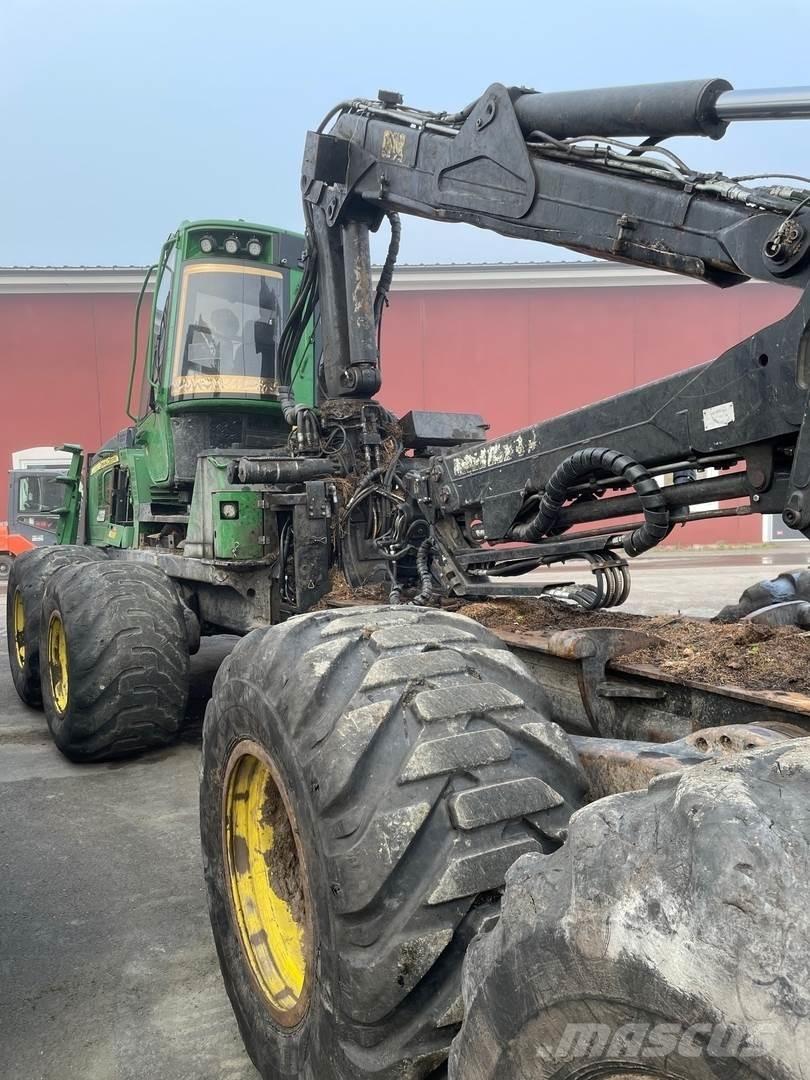 John Deere 1210E フォワーダー
