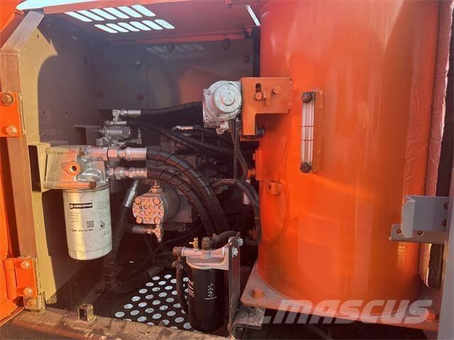 Hitachi ZX120 大型油圧ショベル12t以上（パワーショベル・ユンボ）