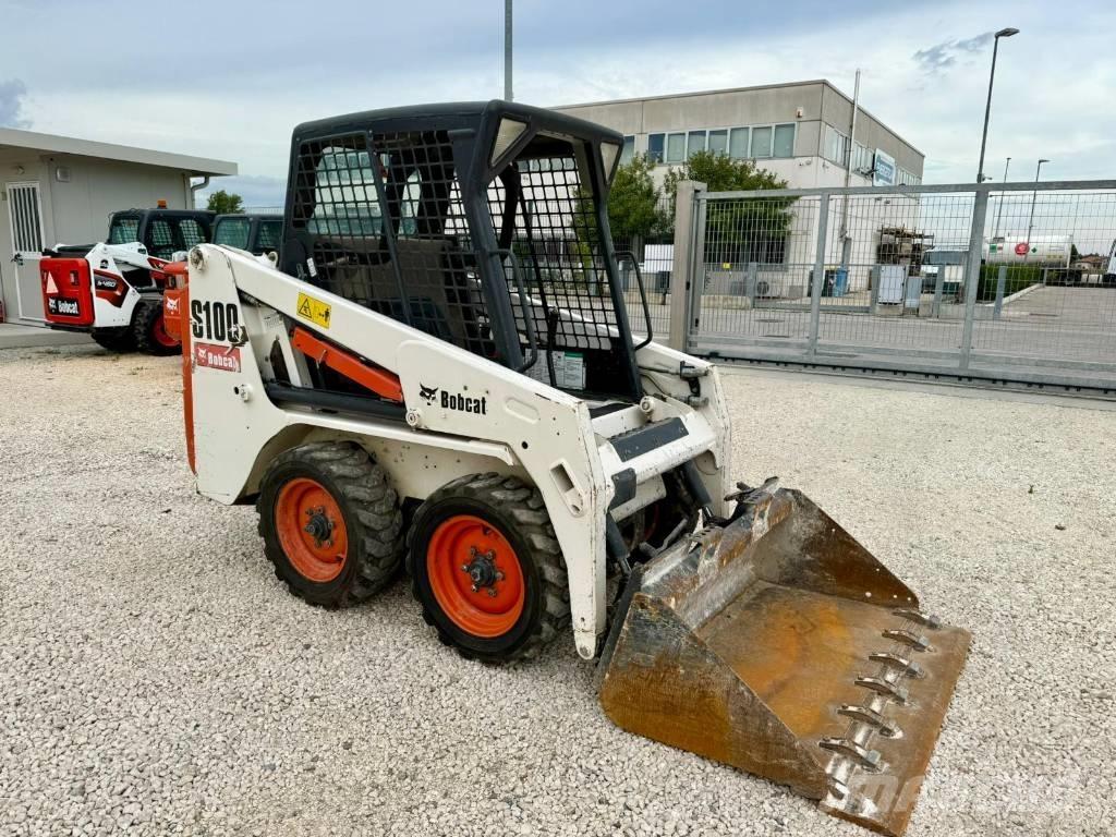 Bobcat S 100 スキッドステアローダー