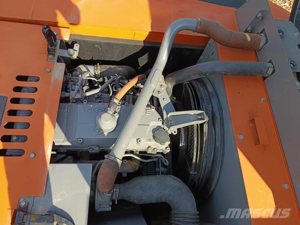 Hitachi ZX240 大型油圧ショベル12t以上（パワーショベル・ユンボ）